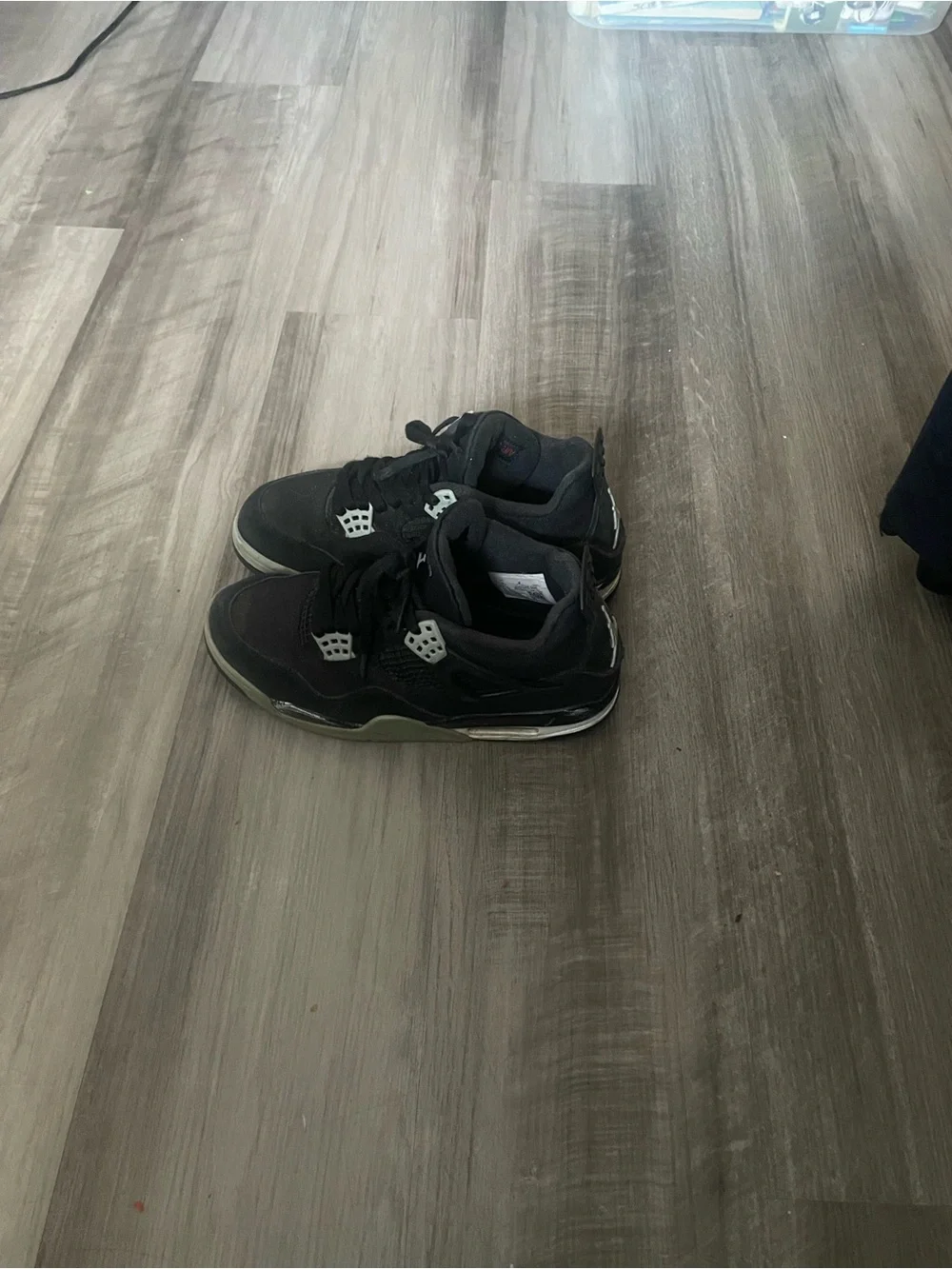 Jordan Men's Black and White Retro Sneakers